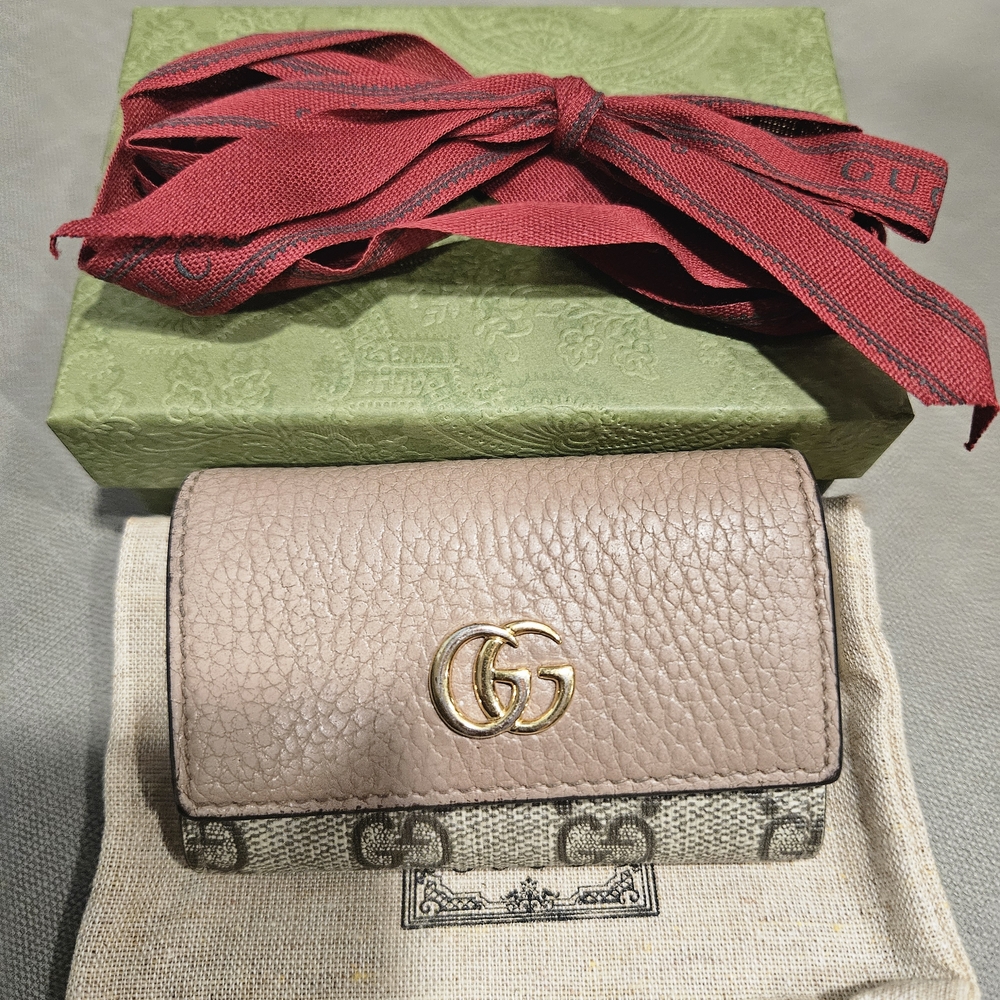 Gucci Dusty Pink Key Case